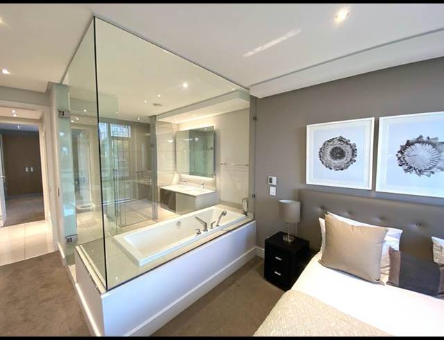 2 BEDROOM APARTMENT FOR SALE IN SANDOWN